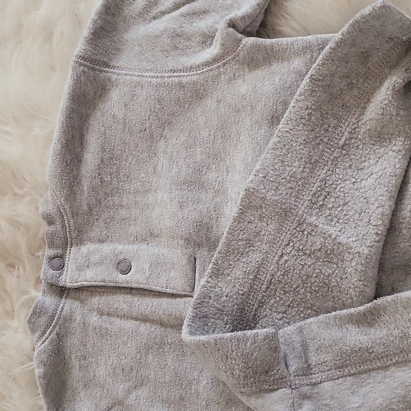 OSH KOSH Baby boy's polar bear sweatshirt size 24 months - Picture 4 of 4